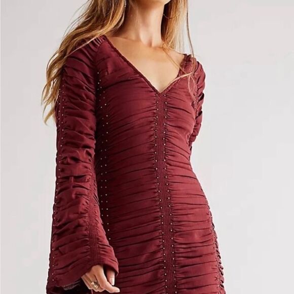 New Free People 
Western Romance Mini Dress size 8
New With Tag 
Retail $448 - Picture 4 of 13